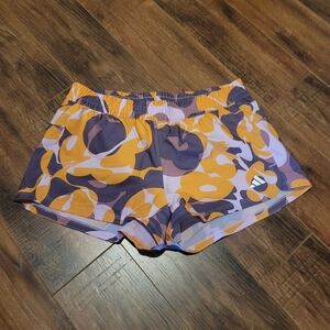 NWT Adidas Floral Print Pacer Shorts. Women's medium